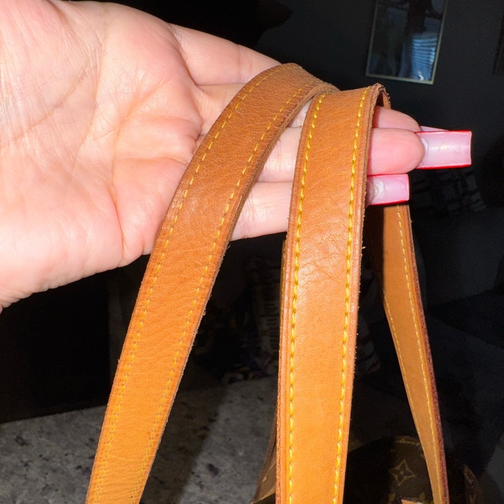 PRICE DROP!!! Louis Vuitton Monogram LUCO Tote - Picture 13 of 14